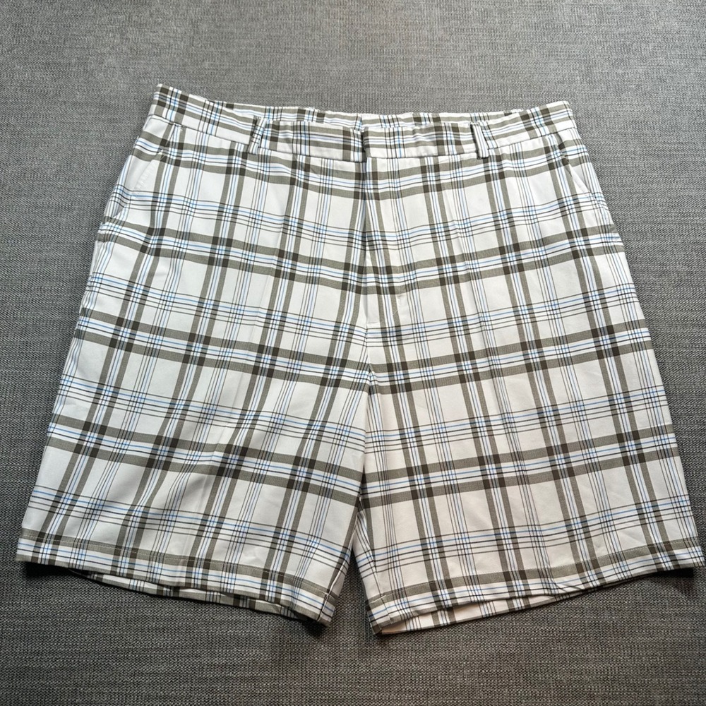 Walter Hagen Golf Shorts Mens 40 White Brown Blue Plaid Performance